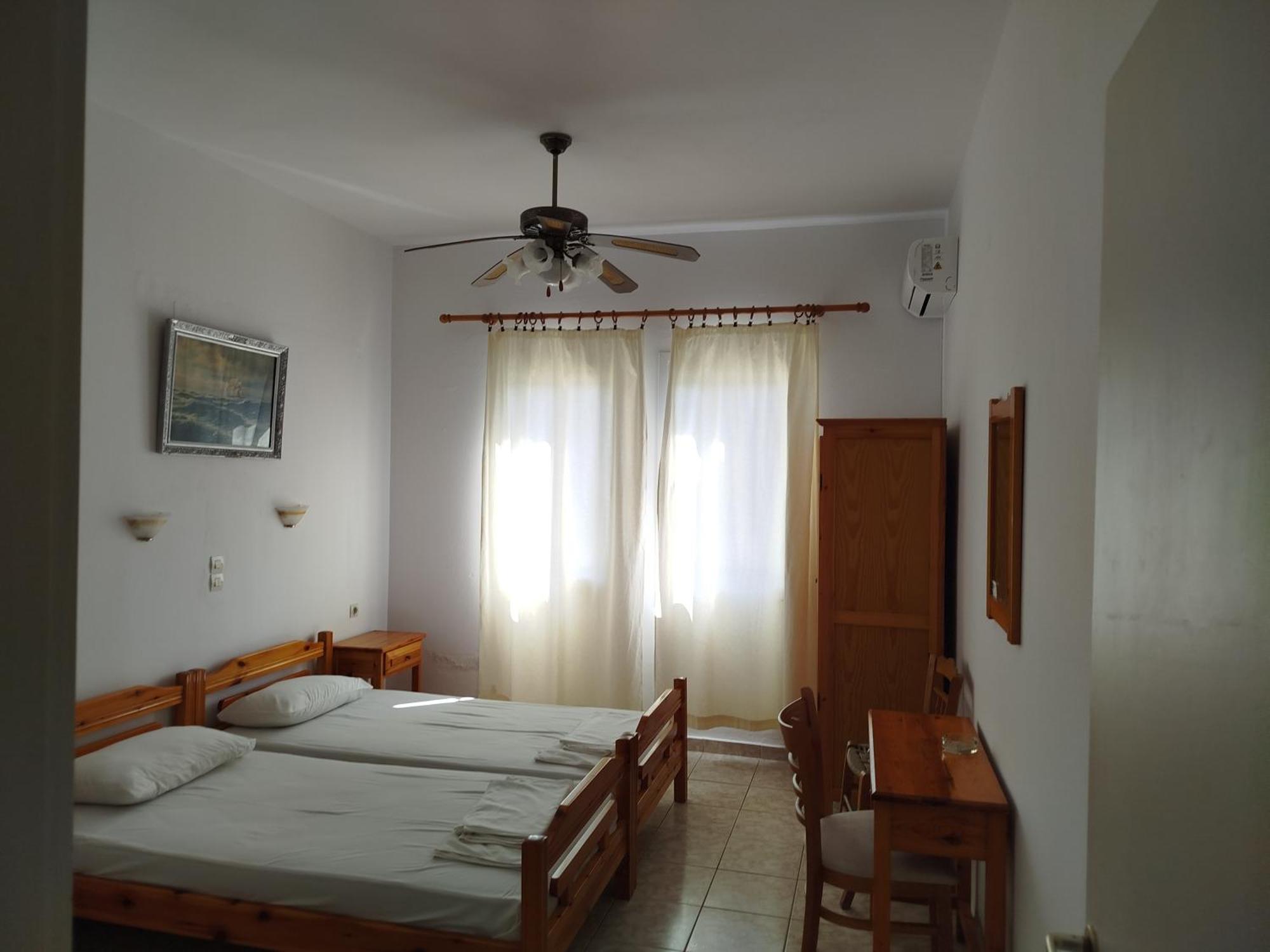 Karagiozos Studios & Apartments Skopelos Exterior foto