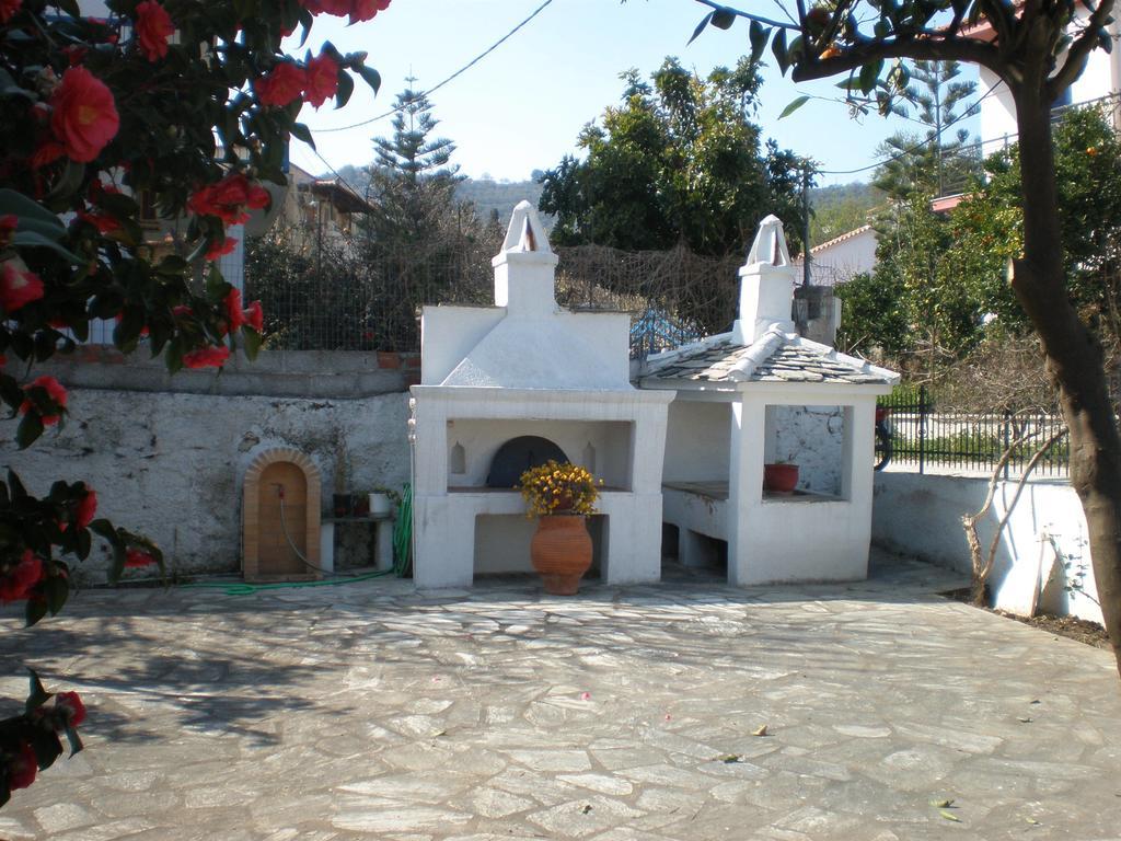 Karagiozos Studios & Apartments Skopelos Exterior foto