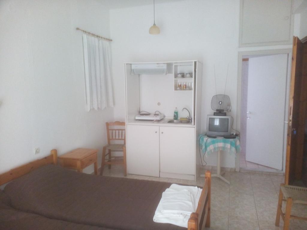 Karagiozos Studios & Apartments Skopelos Exterior foto